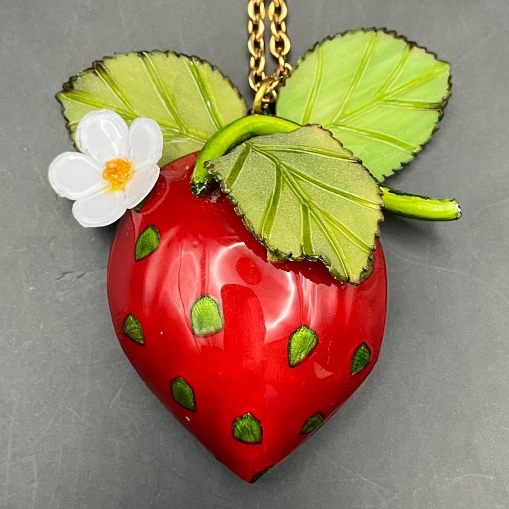 Cilea Paris Designer Strawberry Pendant Necklace – French Artisan Resin Jewelry
